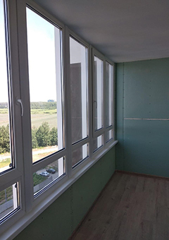 Остекление балкона без отделки в доме копэ - фото 5